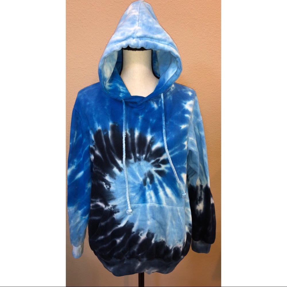 BW Attire Tye Dye Hoodie size M